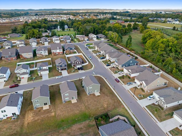 3901 Sadie St, Columbia, TN 38401