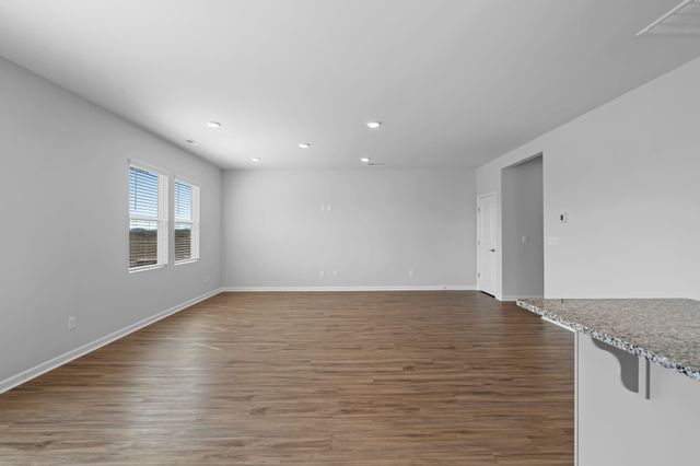 3901 Sadie St, Columbia, TN 38401
