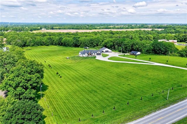 4023 Highway 131 Highway, Odessa, MO 64076