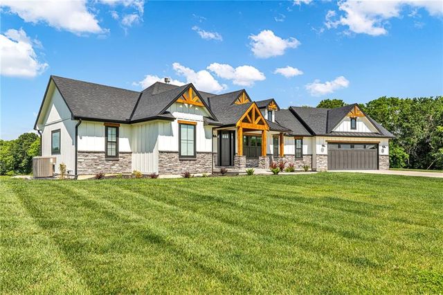 4023 Highway 131 Highway, Odessa, MO 64076