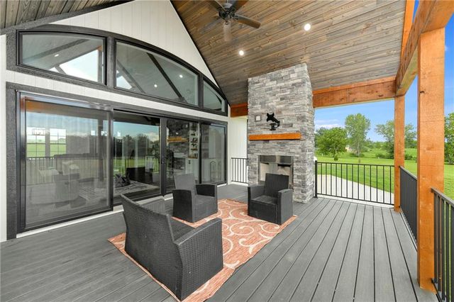 4023 Highway 131 Highway, Odessa, MO 64076