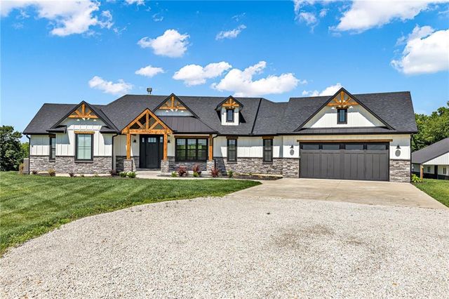 4023 Highway 131 Highway, Odessa, MO 64076