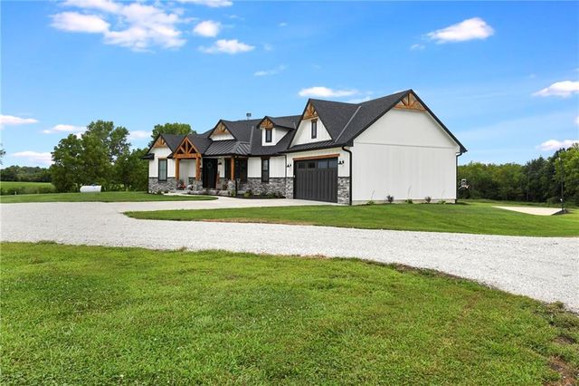 4023 Highway 131 Highway, Odessa, MO 64076