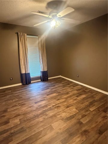 471 Widgeon Road, Russellville, AR 72802