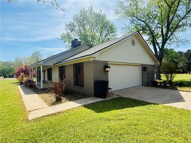 471 Widgeon Road, Russellville, AR 72802