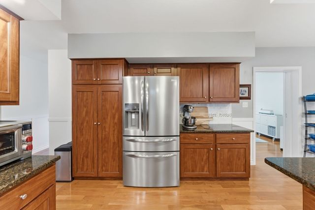 19 Old Farm Rd, Douglas, MA 01516