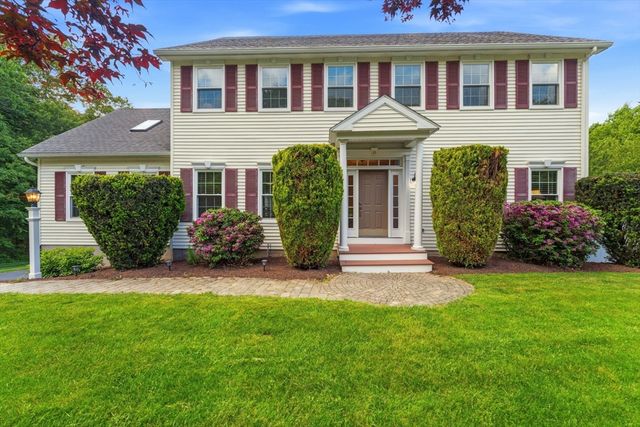 19 Old Farm Rd, Douglas, MA 01516