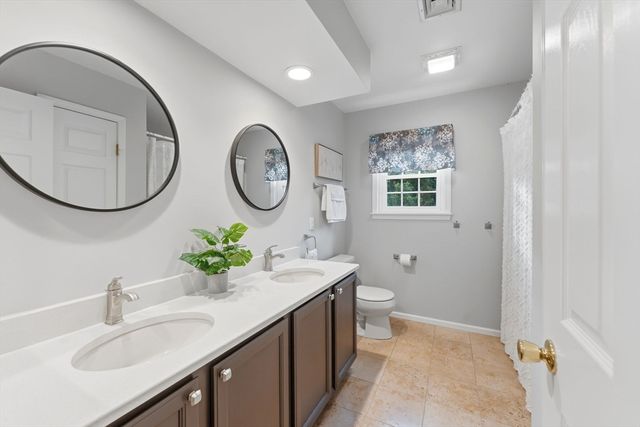 19 Old Farm Rd, Douglas, MA 01516