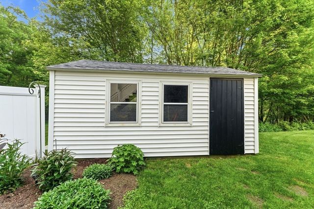 19 Old Farm Rd, Douglas, MA 01516