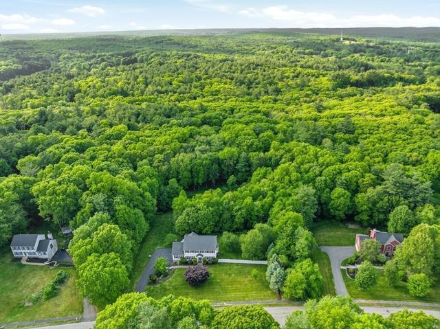 19 Old Farm Rd, Douglas, MA 01516
