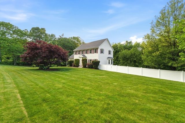 19 Old Farm Rd, Douglas, MA 01516