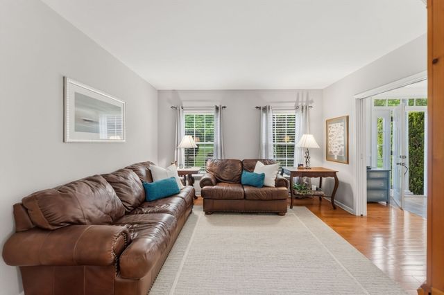19 Old Farm Rd, Douglas, MA 01516