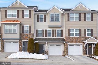 2436 SCHULTZ WAY #19, York, PA 17402