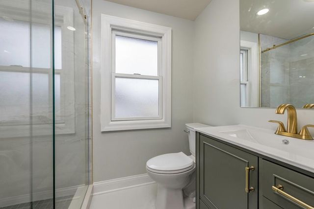 308 W Greenwood Avenue, Waukegan, IL 60087