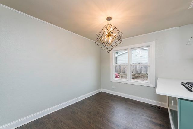 308 W Greenwood Avenue, Waukegan, IL 60087