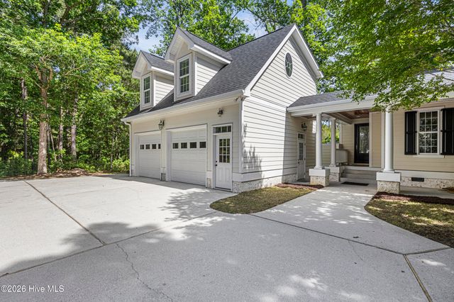 1821 Baywater Court SE, Bolivia, NC 28422