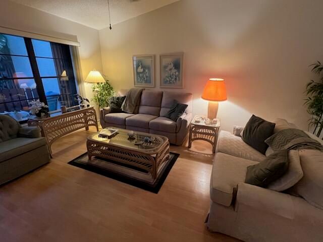 8083 SE Villa Circle, Hobe Sound, FL 33455