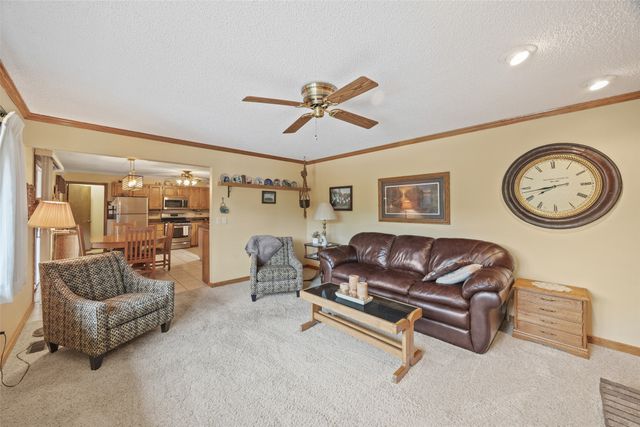 4750 NW Piekenbrock Drive, Des Moines, IA 50310