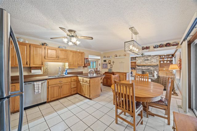 4750 NW Piekenbrock Drive, Des Moines, IA 50310