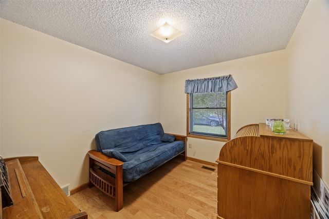 4750 NW Piekenbrock Drive, Des Moines, IA 50310
