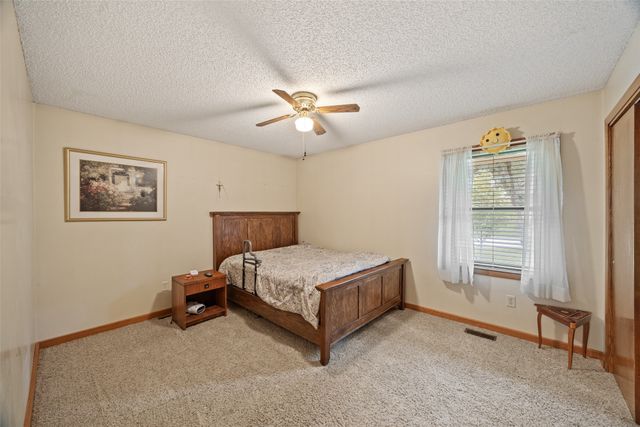 4750 NW Piekenbrock Drive, Des Moines, IA 50310