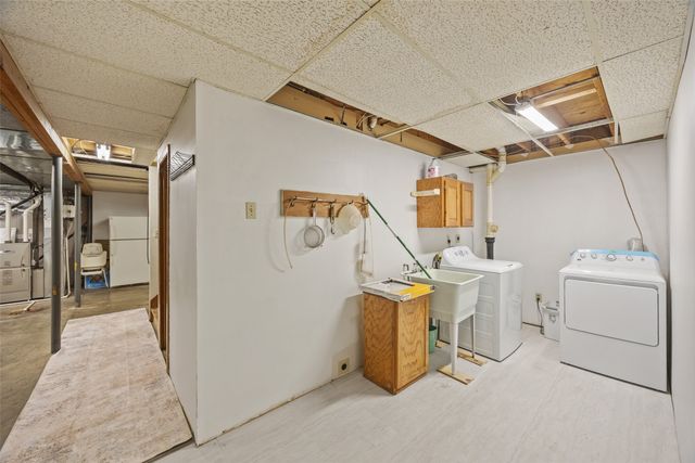 4750 NW Piekenbrock Drive, Des Moines, IA 50310