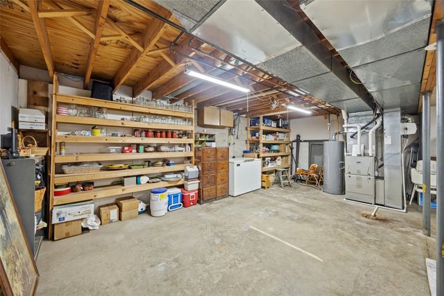 4750 NW Piekenbrock Drive, Des Moines, IA 50310