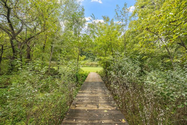 4750 NW Piekenbrock Drive, Des Moines, IA 50310