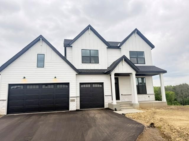 10695 Ithaca Lane N, Maple Grove, MN 55369