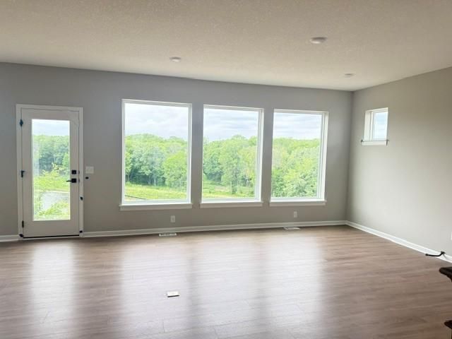 10695 Ithaca Lane N, Maple Grove, MN 55369