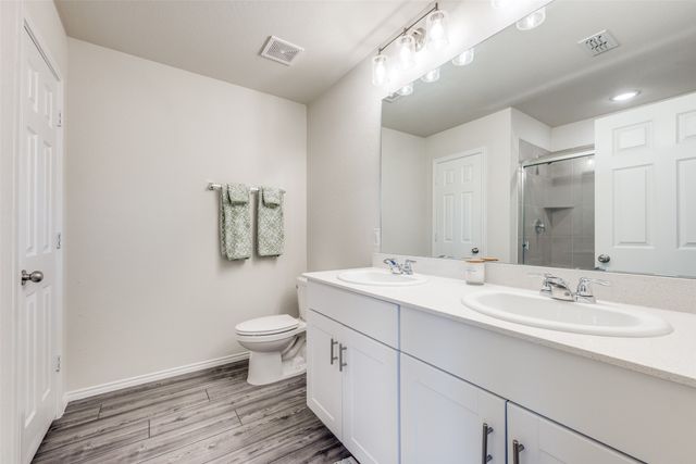 516 W Marshall Drive, Van Alstyne, TX 75495