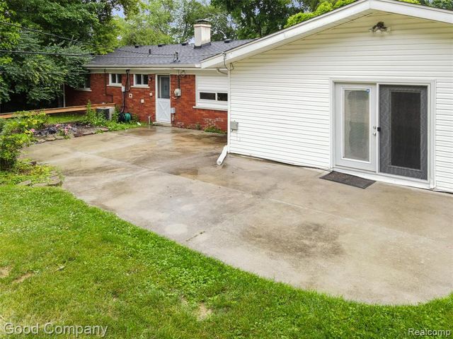 48703 W Ranch Drive, Chesterfield, MI 48051