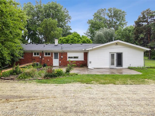 48703 W Ranch Drive, Chesterfield, MI 48051