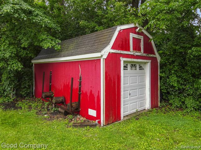 48703 W Ranch Drive, Chesterfield, MI 48051