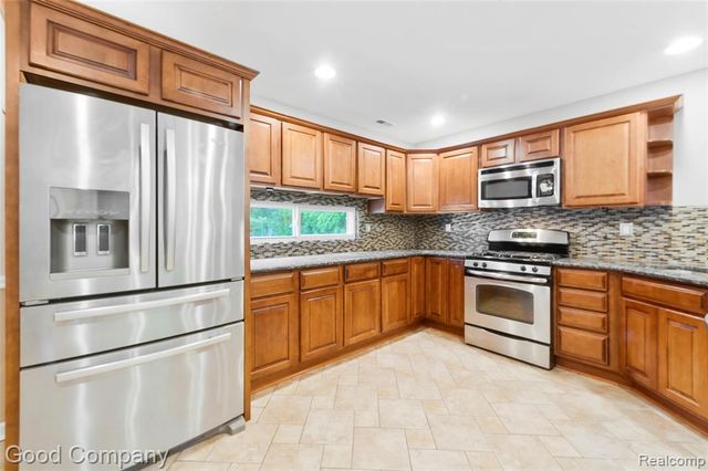 48703 W Ranch Drive, Chesterfield, MI 48051