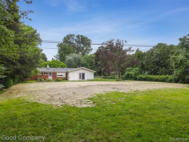 48703 W Ranch Drive, Chesterfield, MI 48051