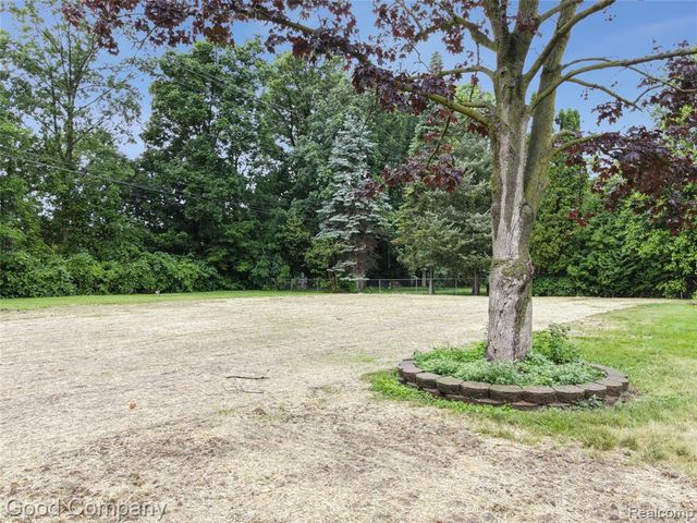 48703 W Ranch Drive, Chesterfield, MI 48051