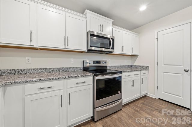 2209 Lilium Drive, Charlotte, NC 28216