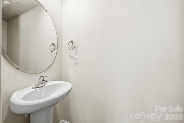 2209 Lilium Drive, Charlotte, NC 28216