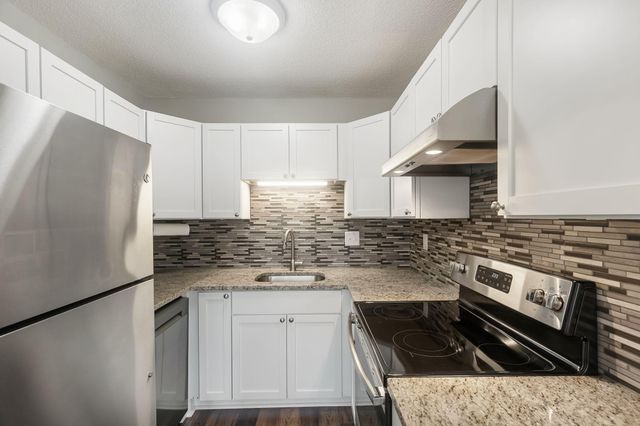 1413 Farrington Street A, Saint Paul, MN 55117