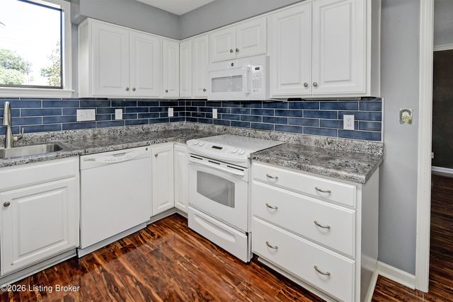 2500 Glenmary Ave APT 203, Louisville, KY 40204