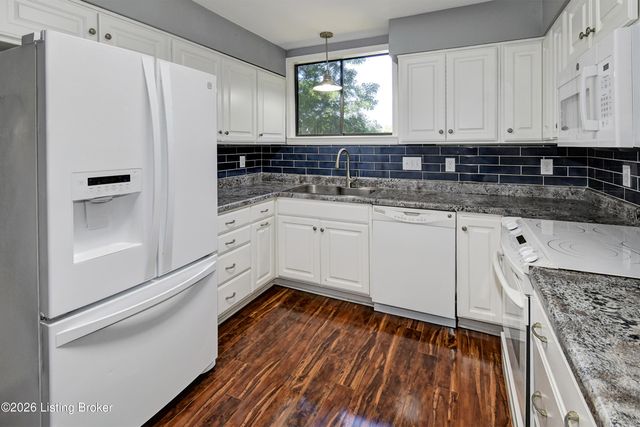2500 Glenmary Ave APT 203, Louisville, KY 40204