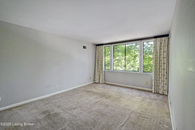 2500 Glenmary Ave APT 203, Louisville, KY 40204