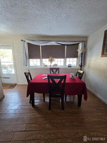 31 Bruce Park Drive, Trenton, NJ 08618