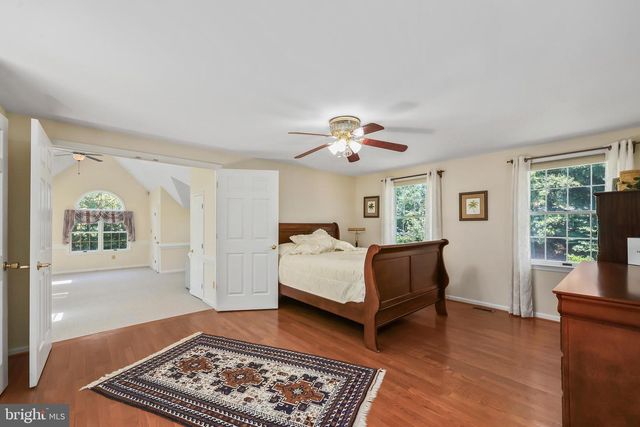 10915 BELGRAVIA CT, Great Falls, VA 22066