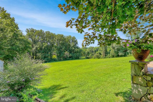 10915 BELGRAVIA CT, Great Falls, VA 22066