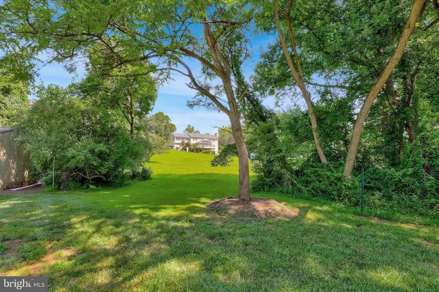 10915 BELGRAVIA CT, Great Falls, VA 22066
