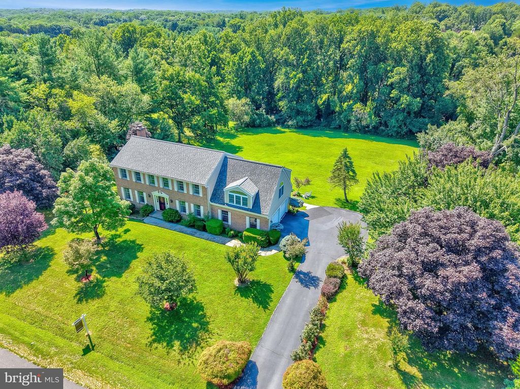 10915 BELGRAVIA CT, Great Falls, VA 22066