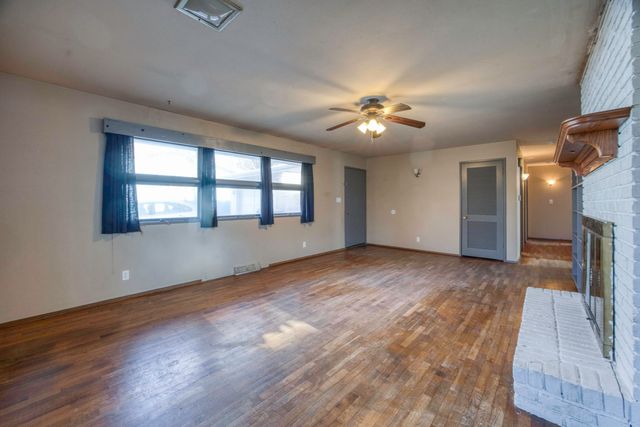 746 N Oak Grove Avenue, Springfield, MO 65802