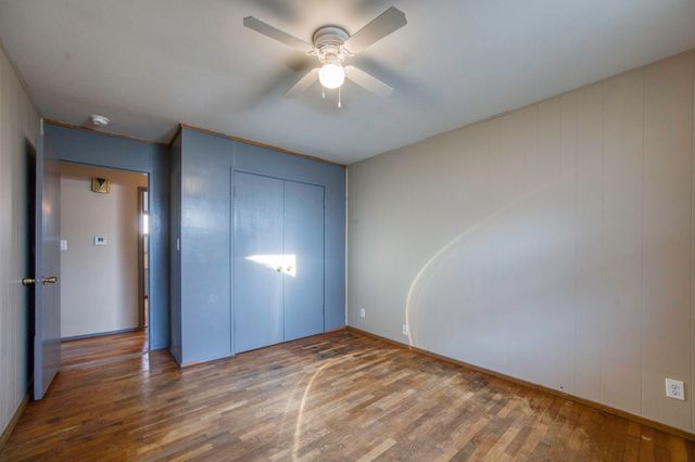 746 N Oak Grove Avenue, Springfield, MO 65802